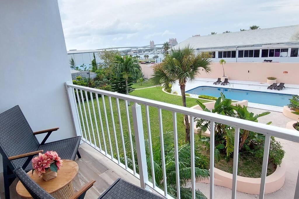 Nassau Harbour Cozy 2 Bedroom Condo Exteriör bild