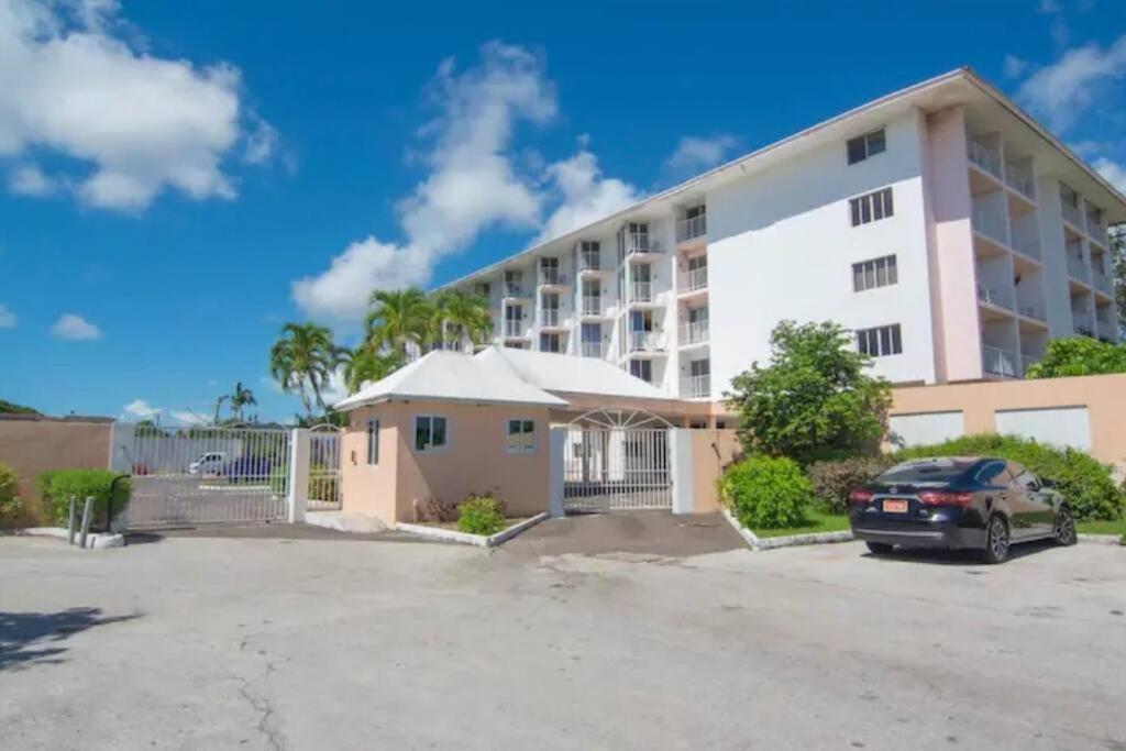 Nassau Harbour Cozy 2 Bedroom Condo Exteriör bild