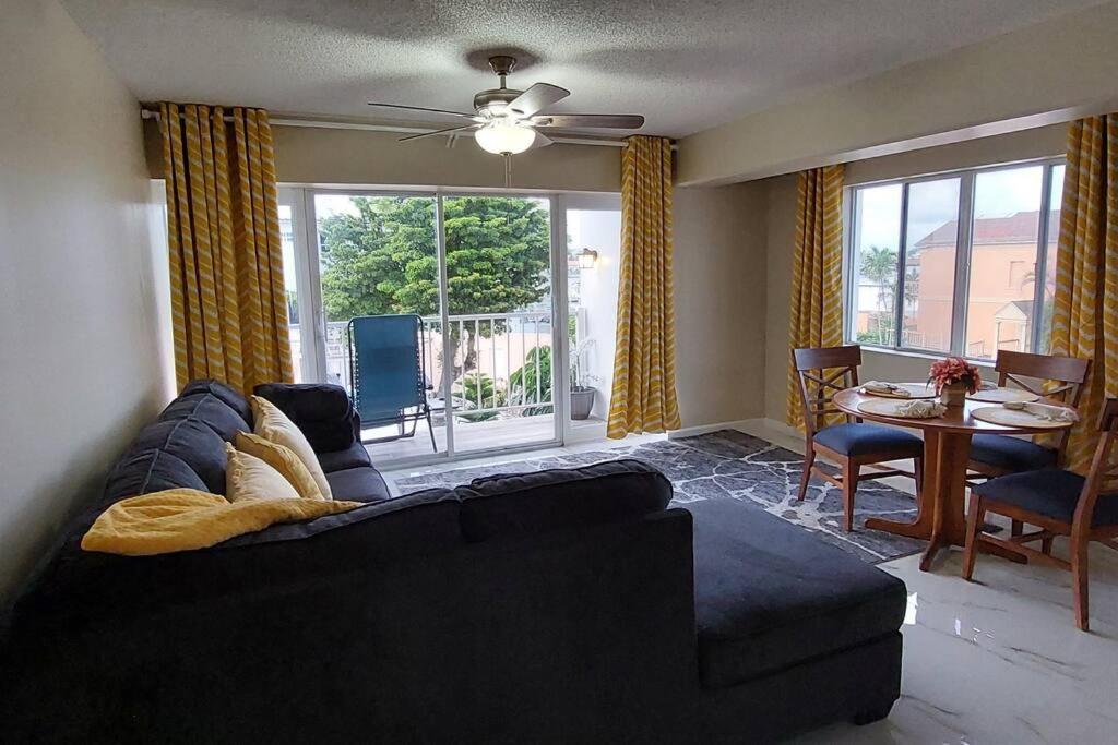 Nassau Harbour Cozy 2 Bedroom Condo Exteriör bild